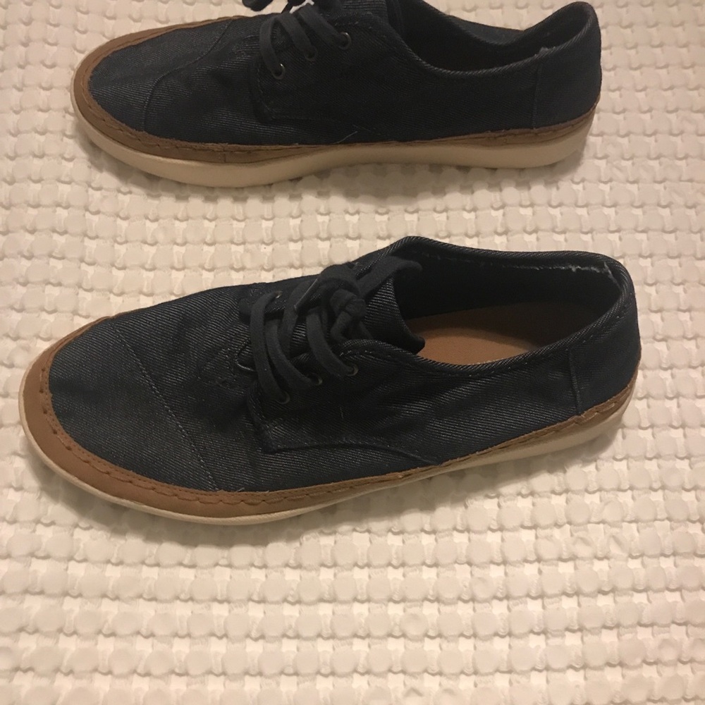 Toms mens denim 9.5 shoes